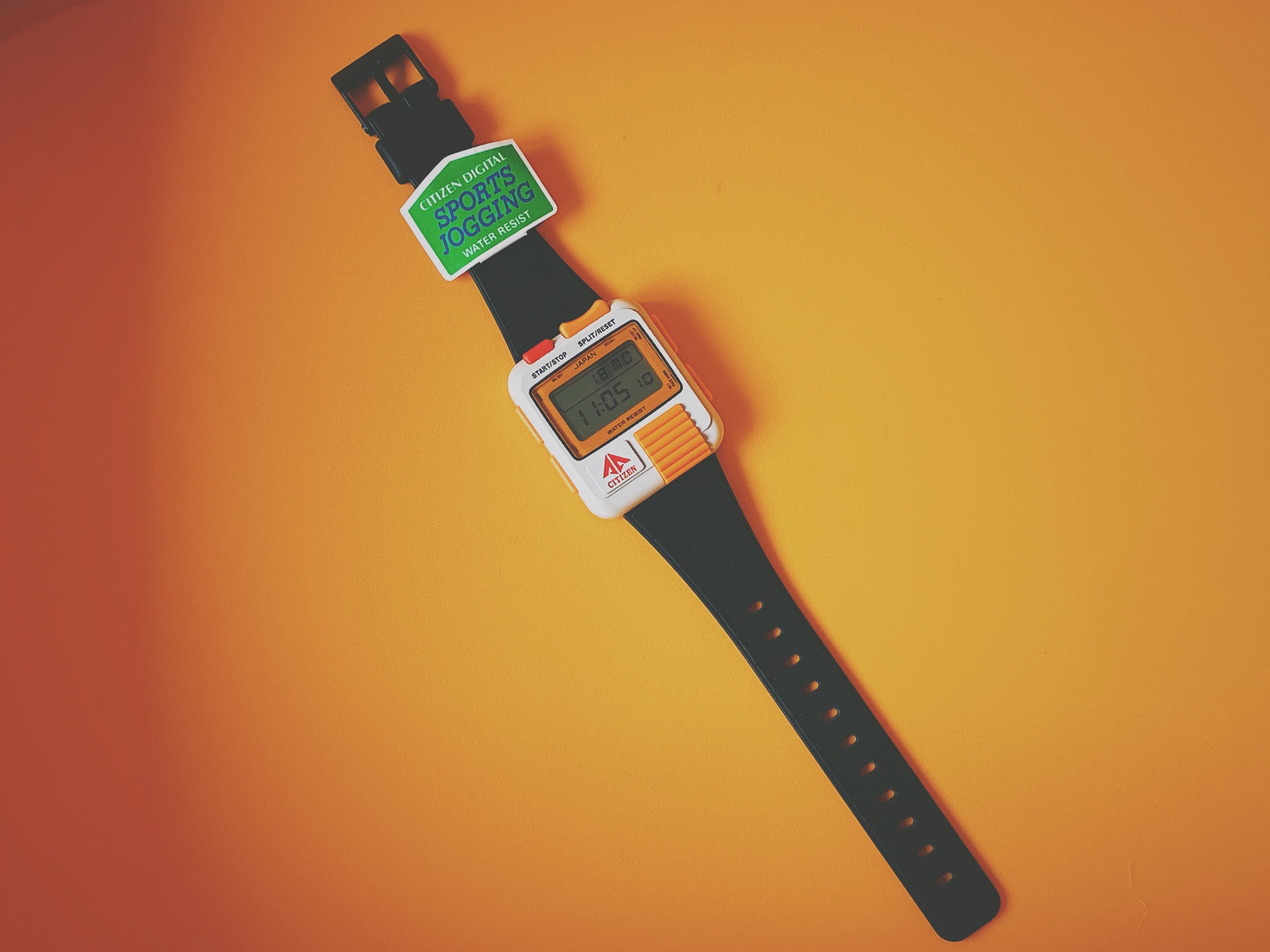 Retro Citizen digital Bullhead D050 orange